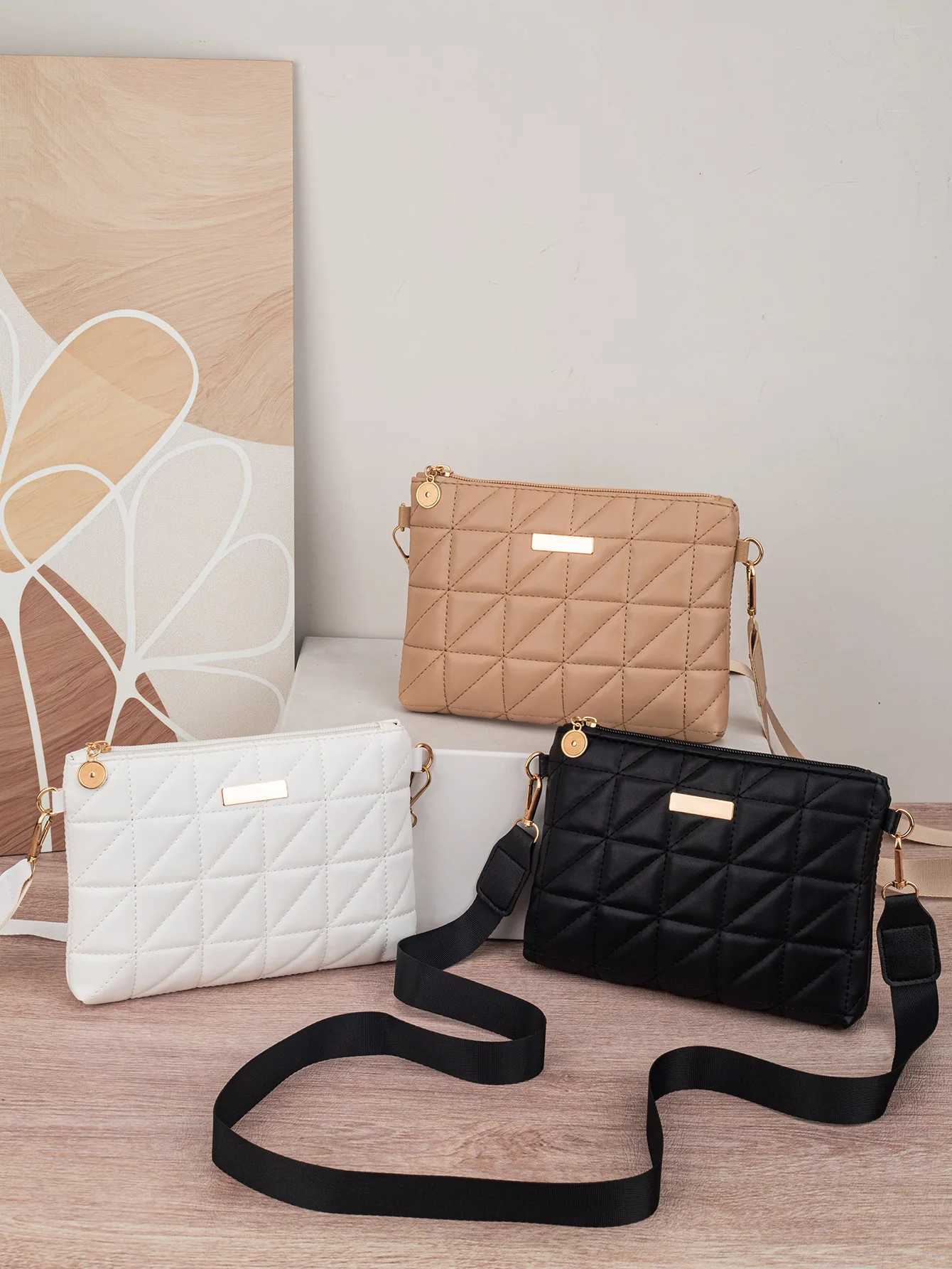 Small square handbag mini phone bag new style bag compact embroidery fashionable ladies coin purse triangleT251206