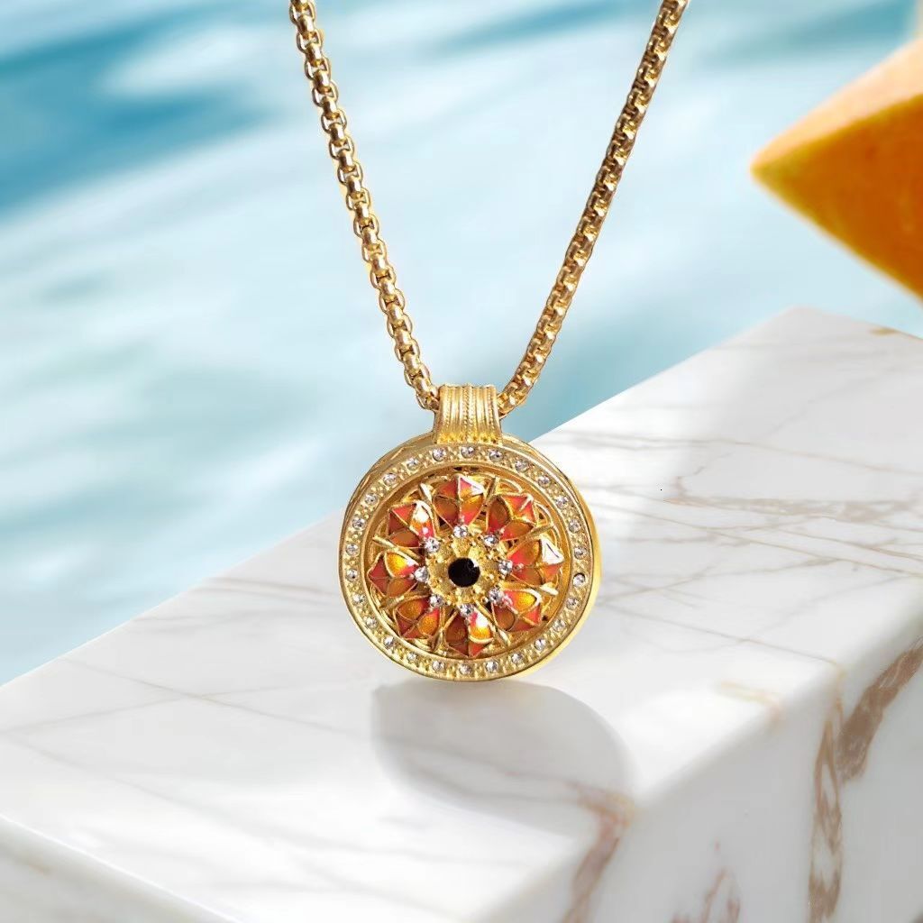 Hot-Selling Diamond-Studded Rotating Eight-Pointed Star Necklace for Women, Ethnic Style Imitation Vietnamese Gold Hollow Pendant Sweater Chain ddmyno