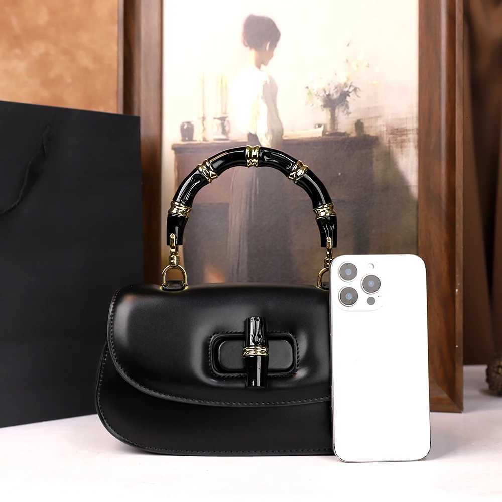 The 2025 new bamboo joint hand-held saddle bag is a versatile and high-end small single-shoulder crossbody bag for womenT251206