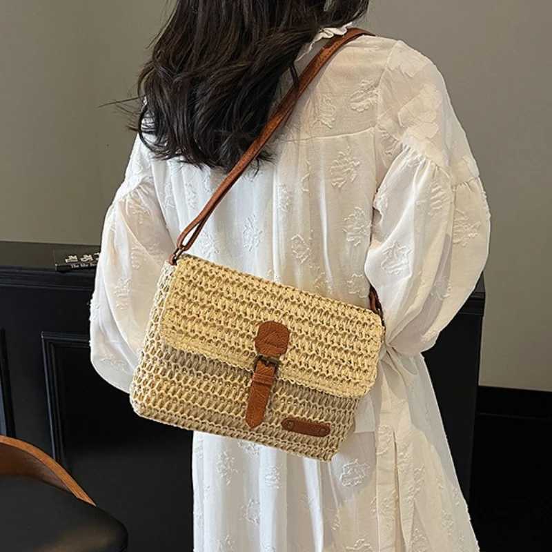 New Fashionable Straw Womens Bag Trendy Vacation Casual Shoulder Crossbody Bag Womens Versatile Stylish Straw Womens BagT251206