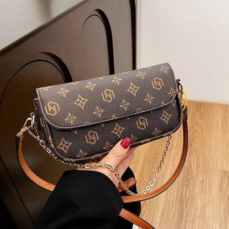 Fashionable retro printed small square bag versatile single shoulder bag crossbody bag under the armT251205