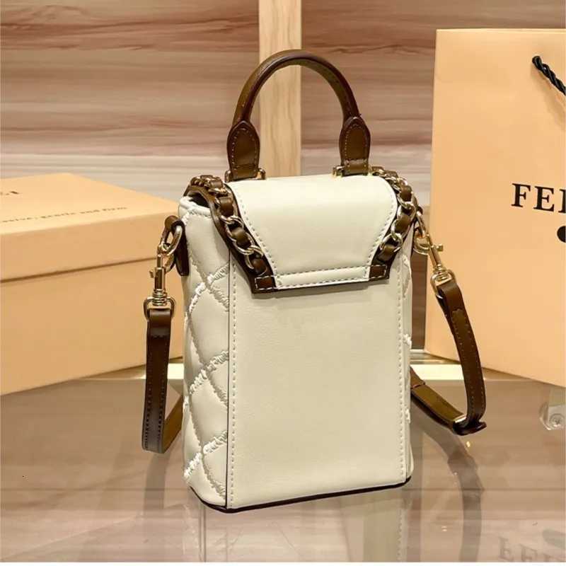 Ladies handbag fashionable shoulder bag womens 2025 new diamond grid mobile phone bag versatile chain box bagT251205