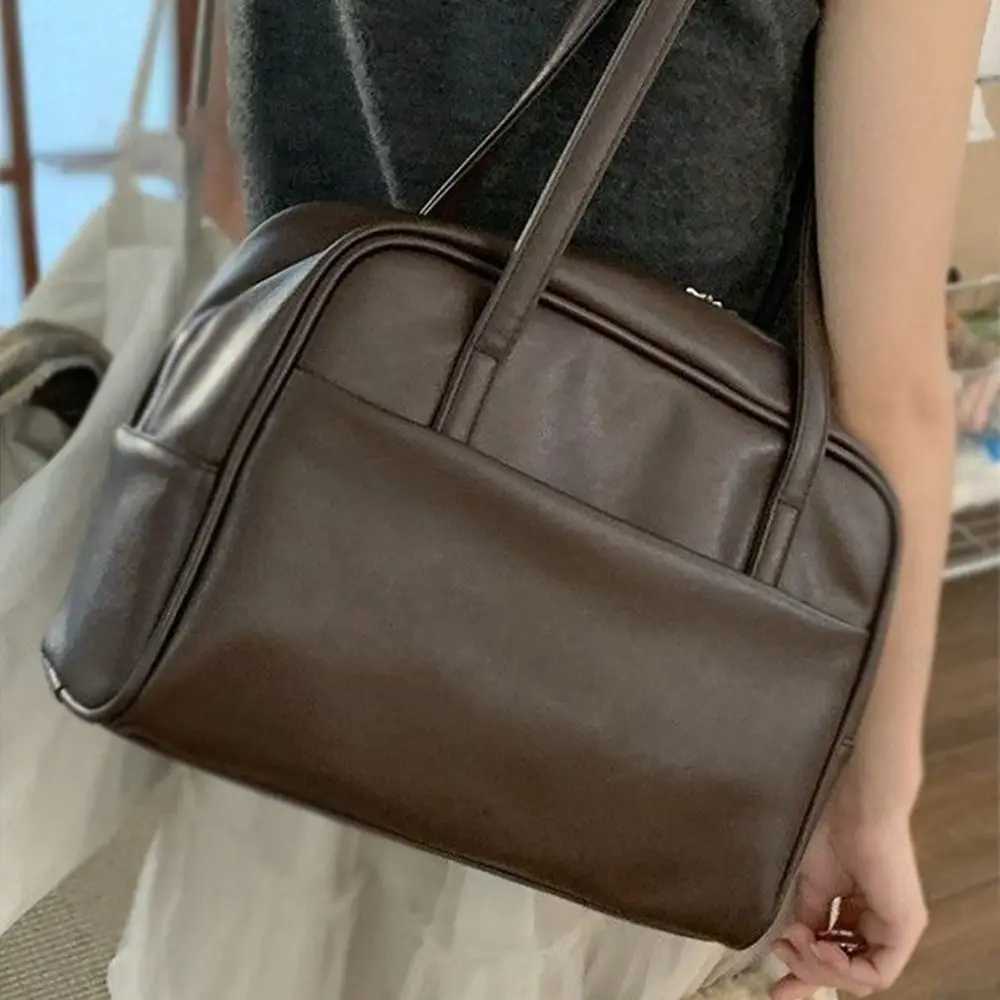 Retro PU Leather Shoulder Bag Large Capacity with Pendant Crossbody Bags Tote Bag WomenT251205