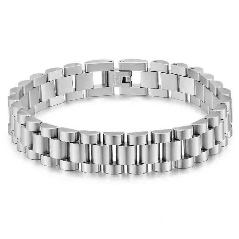 The wholesale of the new 12MM electroplated multi-color stainless steel bracelet is selling well W251206