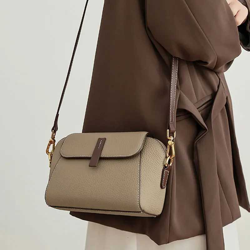 2026 New Womens Bag Luxury Designer Genuine Leather Woman Crossbody Bag High Quality Cowhide Female Fashionable Shoulder BagsT251206