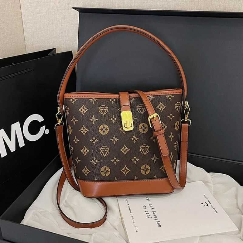 Luxury Womens Hand Bags Made Of Premium Leather Boasting Trendy Vintage Design And Paris LookT251205