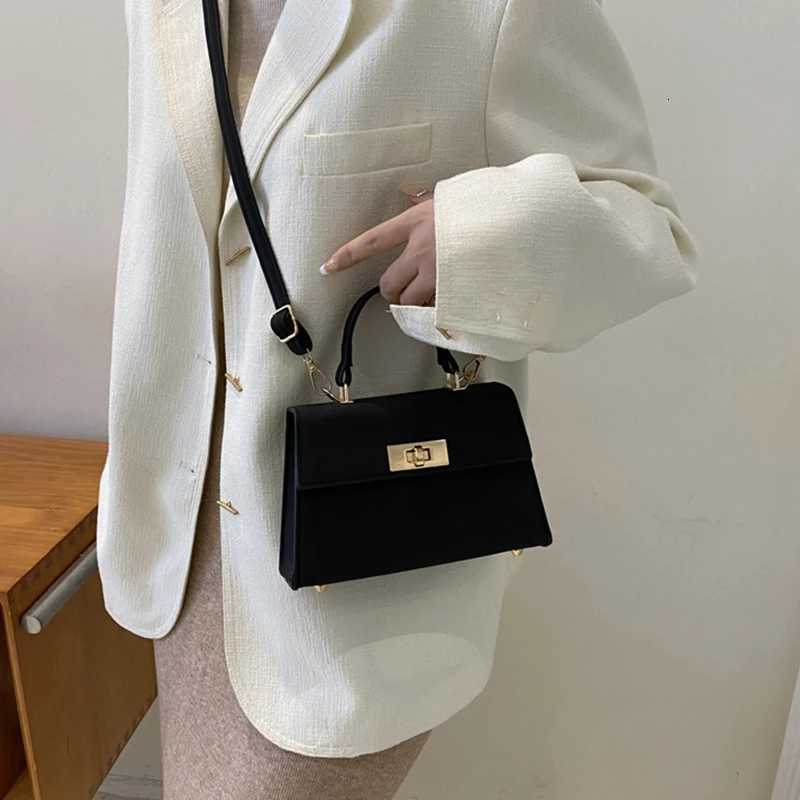 Luxury Fashion Small Square Bag Brand Design Advanced Leather Lock Simple Commuting Solid Color Texture Handbag Messenger BagT251206