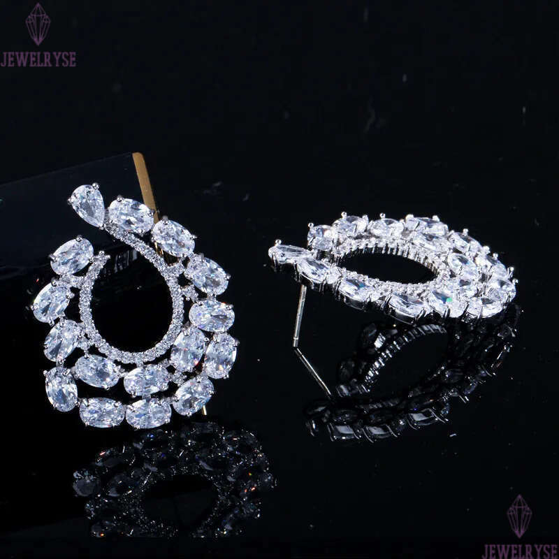 Luxury exquisite stud earrings AAA cubic zirconia designer earring sparkling copper jewelry White Diamond Earring for Woman Party Bride Wedding Gift S