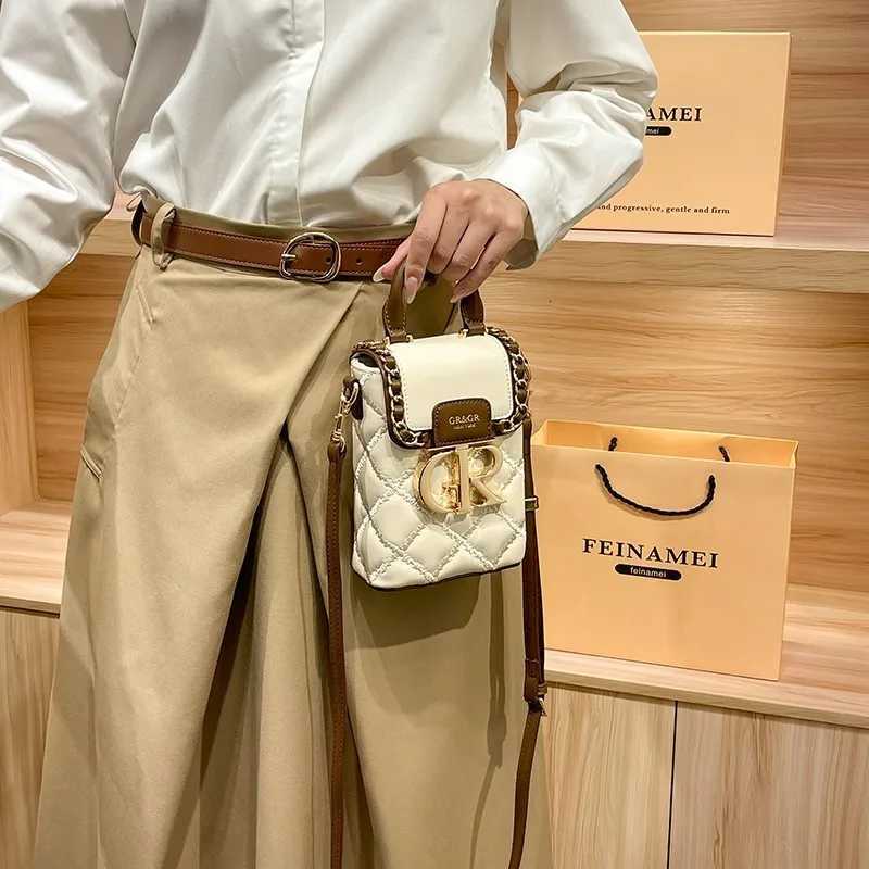 Ladies handbag fashionable shoulder bag womens 2025 new diamond grid mobile phone bag versatile chain box bagT251205