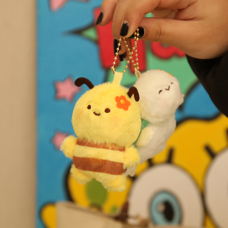 Magnetic Bee Turtle Pendant Plush Toy Turtle Honey Doll Bag Pendant Doll Keychain
