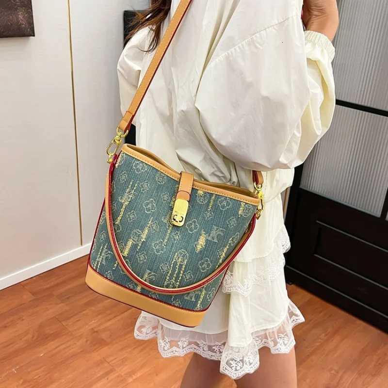 Luxury Brand Womens Tote Bag - Leather Crossbody Shoulder Messenger Bag For Ladies Elegant Handbags Classic DesignT251205