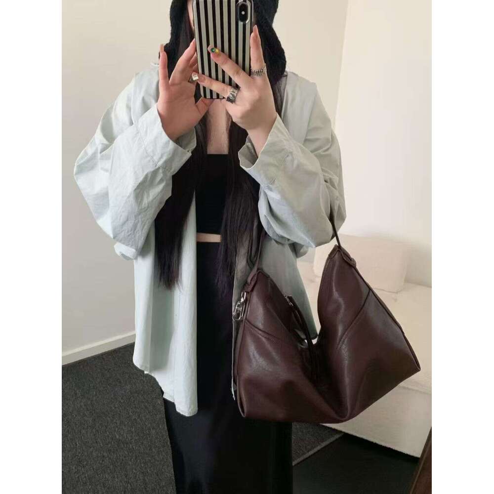 Luxury Bag Designer Shoulder Bags Totes Hobo Niche Design LE New Wandering Large Capacity Casual Soft Cowhide Underarm Simple Single Handheld Dumpling
