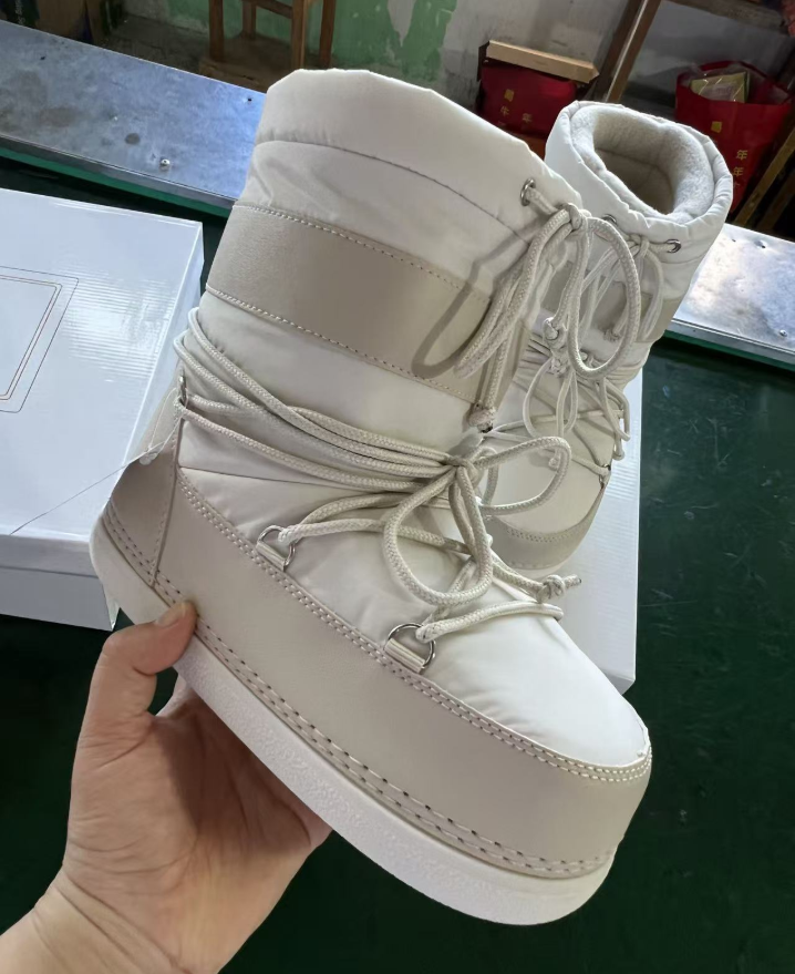 Free Shipping Fashionable simple waterproof anti slip boots with short sleeves thick warm snow hot