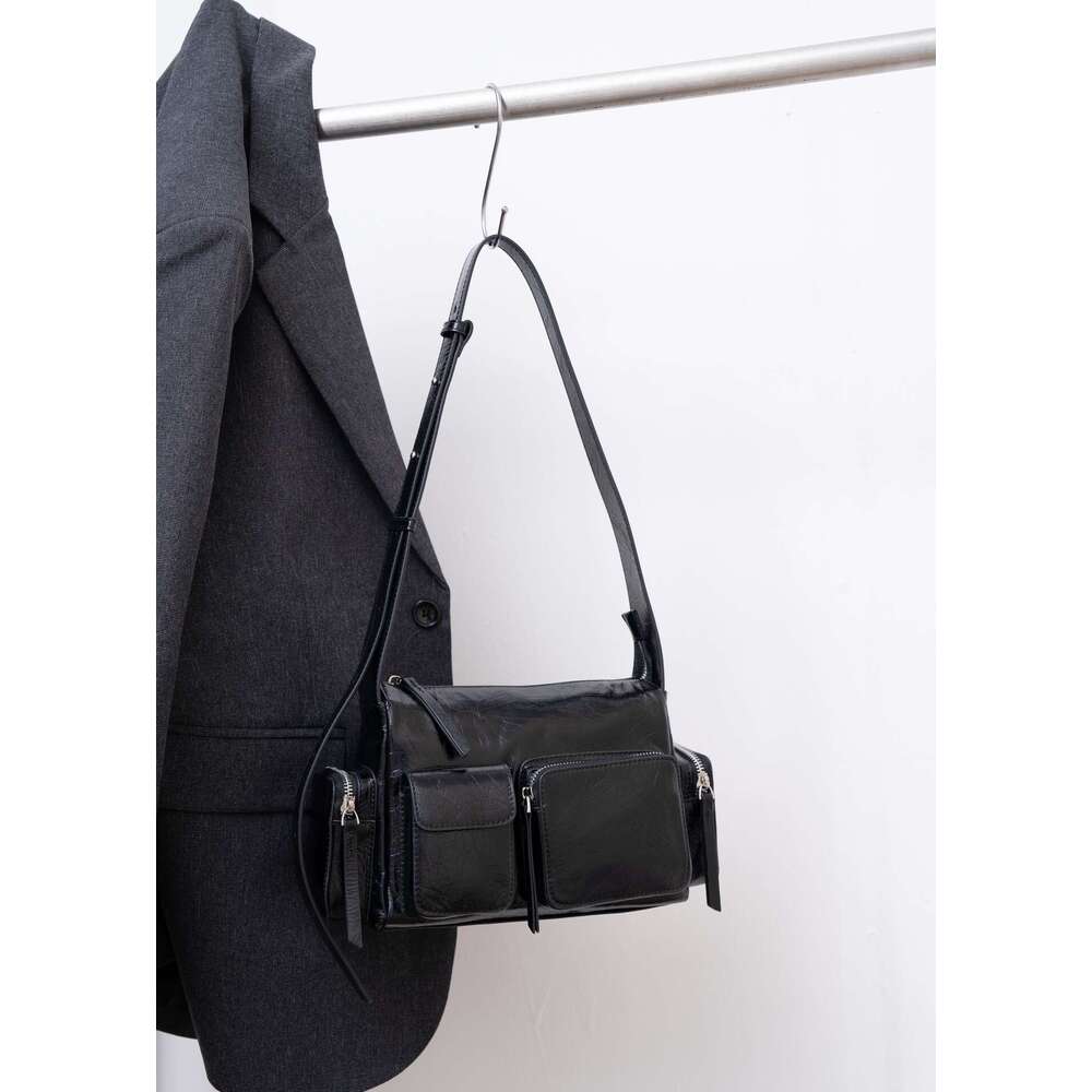 Luxury Designer Shoulder Totes Hobo High End Pocket Motorcycle Retro American Style Hot Girl Underarm Textured Top Layer Cowhide Single Crossbody Bag 