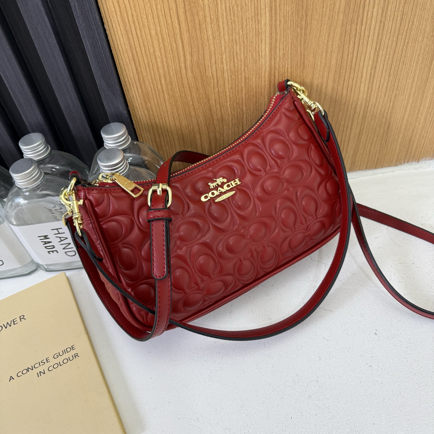 Fashion Classic Sig… - image