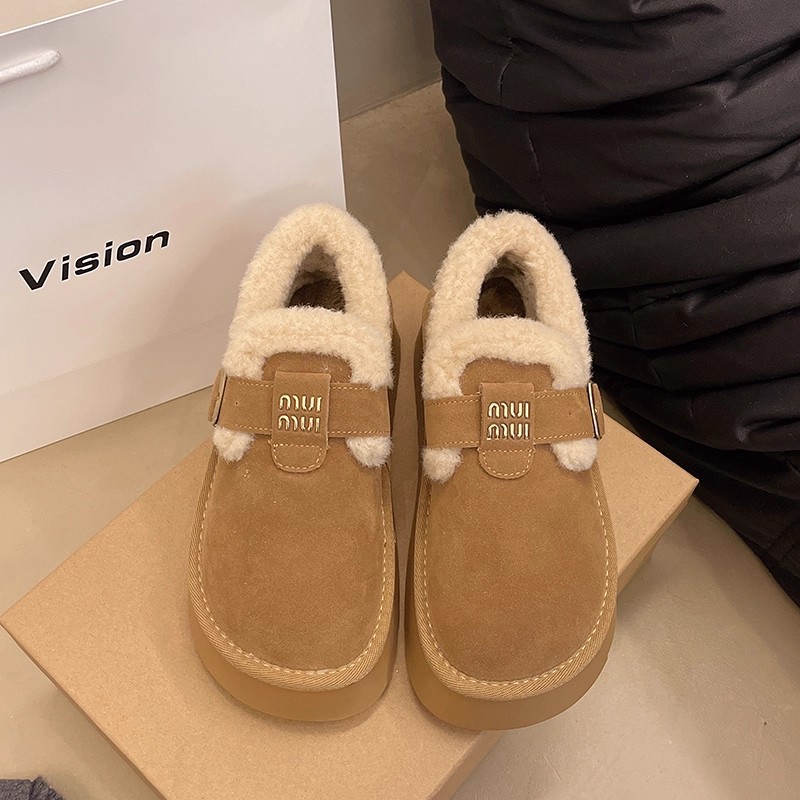 new Free shipping designer shoes Thick soled winter suede snow boots with warm cotton shoes on one foot