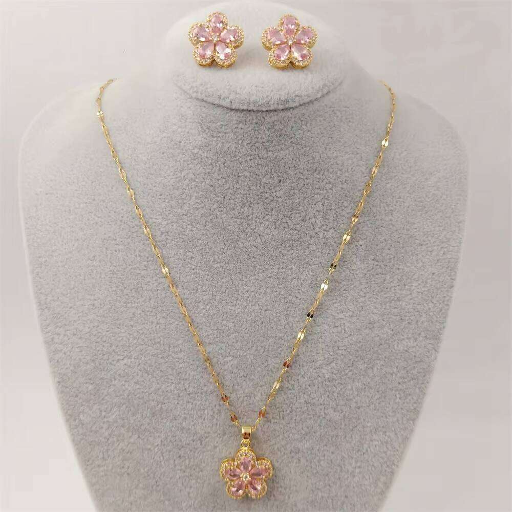 Fashion Jewelry 18k Gold Plated Sterling Silver Brass Chain Clover VVS Moissanite Flower Pendant Necklace Earring Set for Women
