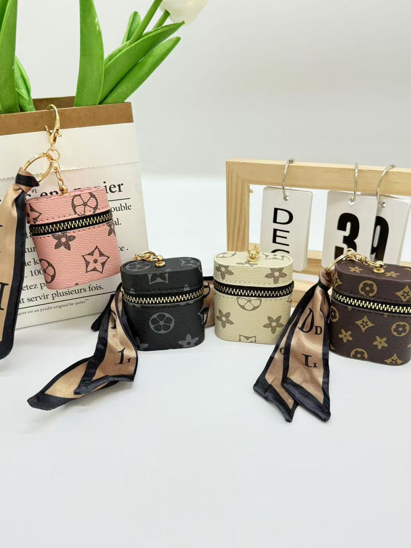 Free Shipping New Mini Earphone Case Small Purse And Key Case 2026s hot