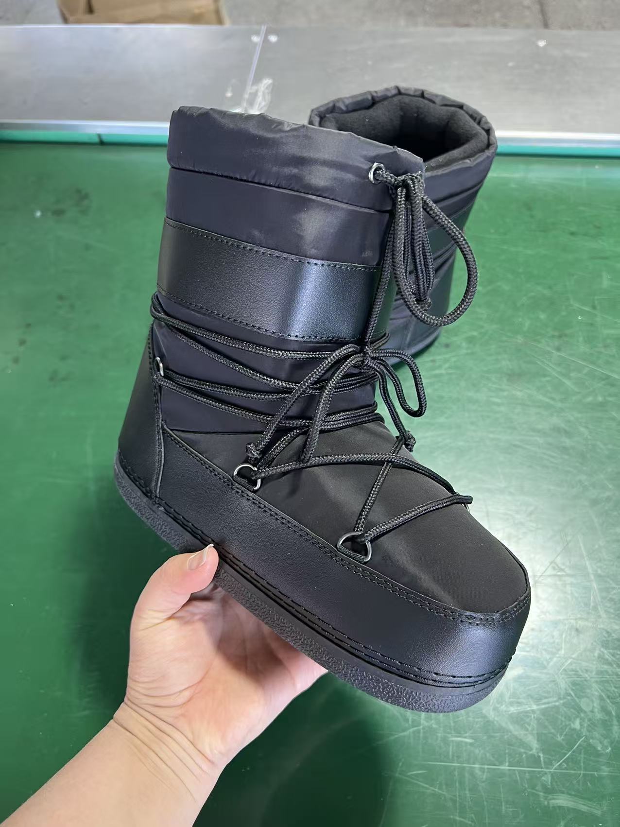 Free Shipping Fashionable simple waterproof anti slip boots with short sleeves thick warm snow hot