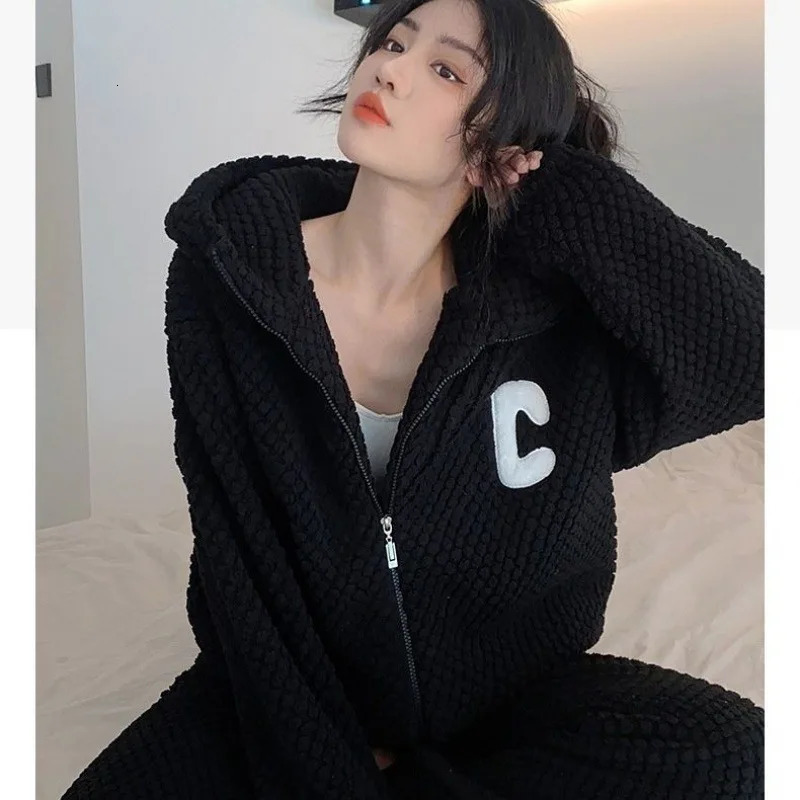 Autumn Winter Women Pyjamas Sets Hooded Thick Zipper Cardigan Warm Homewear Coral Flannel Printed Letters Soft Pijama Suit 251129