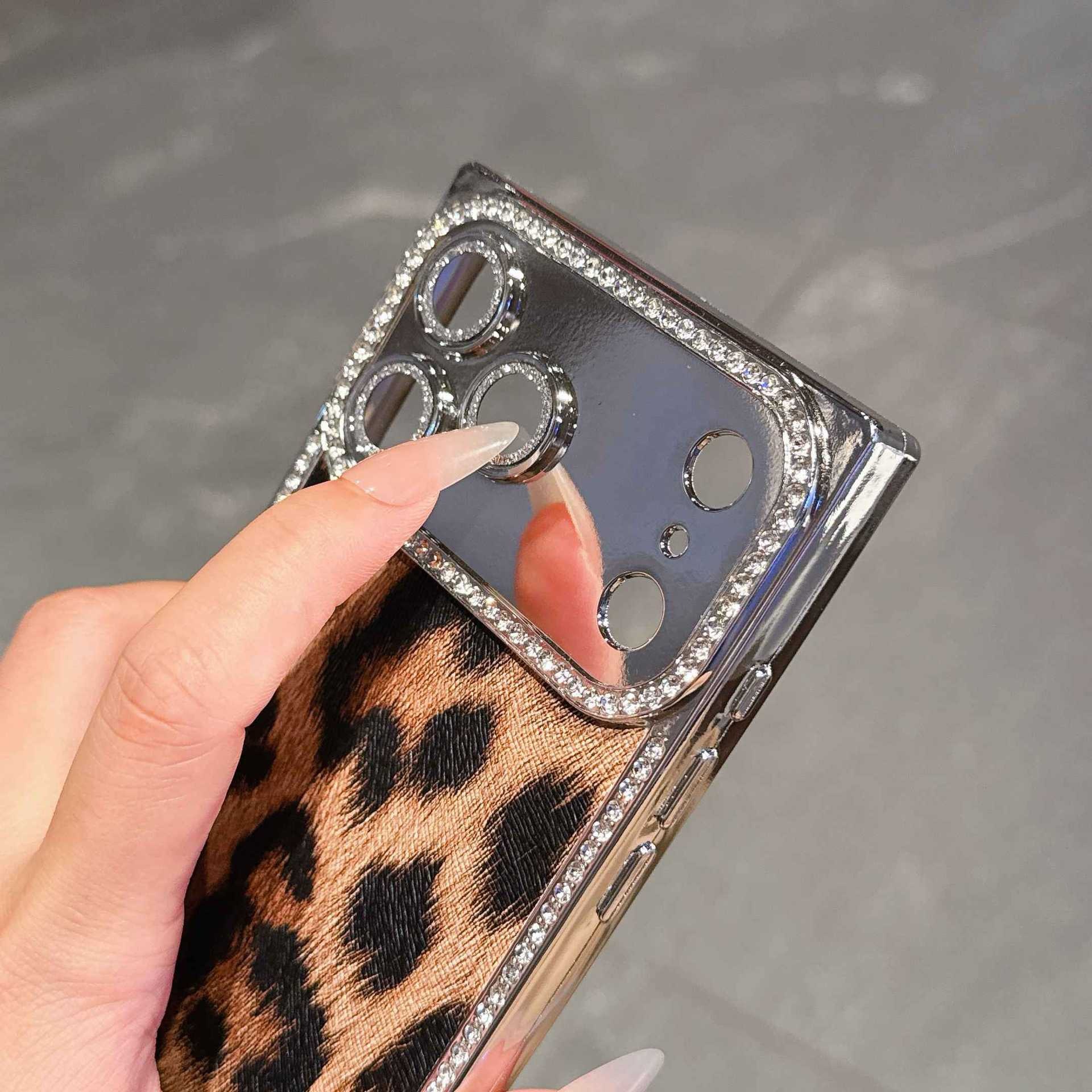 Electroplated Rhinestone Leopard Pattern Case for iPhone 17 Apple 16 Max Square 15 Pro High-end Feel