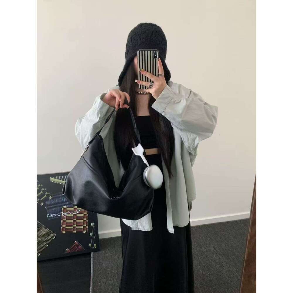 Luxury Bag Designer Shoulder Bags Totes Hobo Niche Design LE New Wandering Large Capacity Casual Soft Cowhide Underarm Simple Single Handheld Dumpling