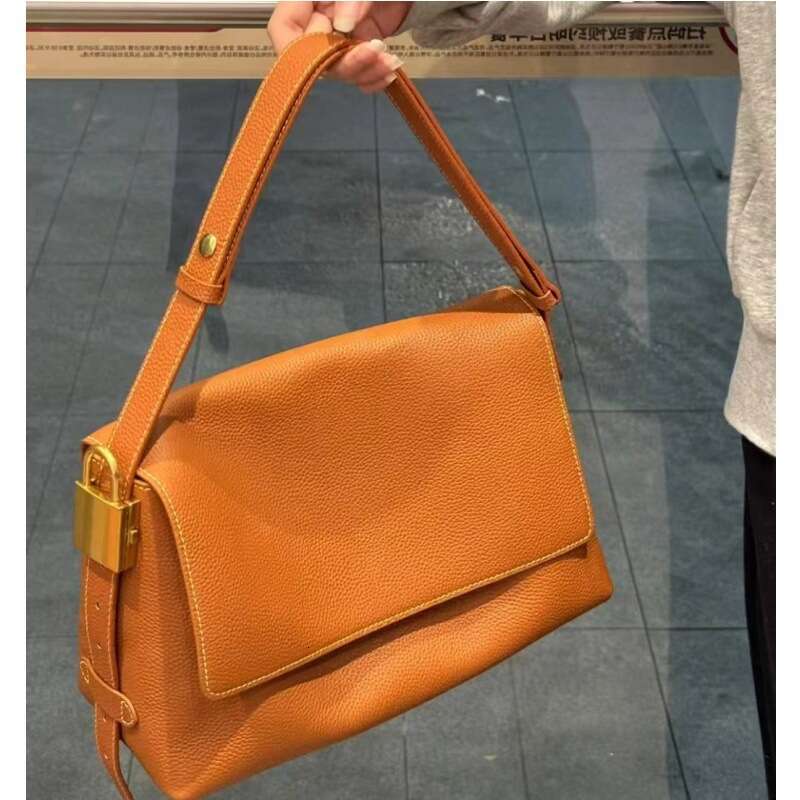 Luxury Bag Designer Shoulder Bags Totes Hobo New Messenger High Grade Soft Cowhide Lock Simple Fashion Single Crossbody Women S Bag