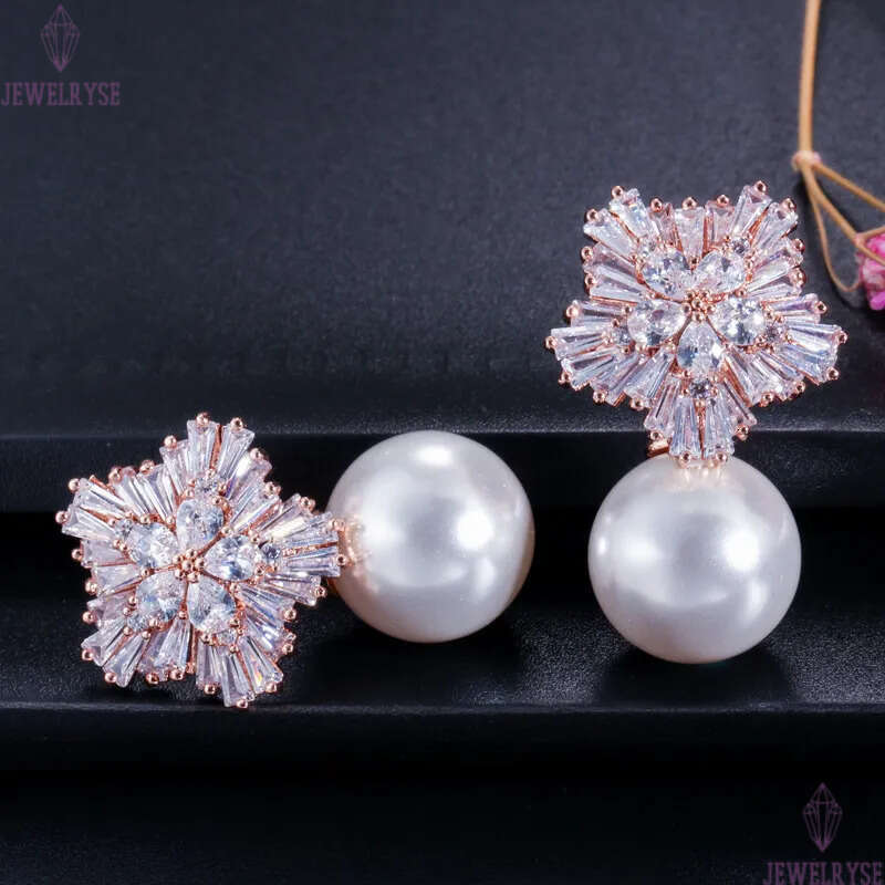 Snowflake Imitation Luxury Bride Charm Designer Earrings Jewelry White Grey Red Pearl AAA Cubic Zirconia Copper Silver Earring Women Engagement Weddin