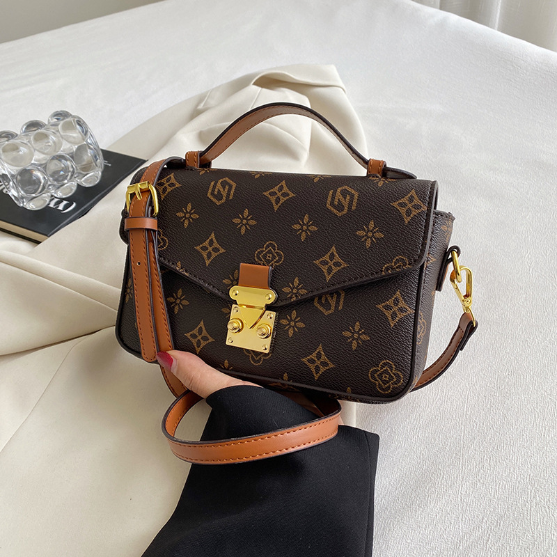 Free Shipping Fashion shoulder bag hand-held small square bag versatile crossbody bag