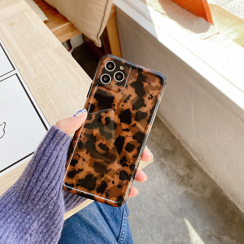 Nordic Style Retro Amber iPhone 17 Pro Max Case Compatible with Apple 16 Leopard Pattern 15 Shockproof 14 for Women