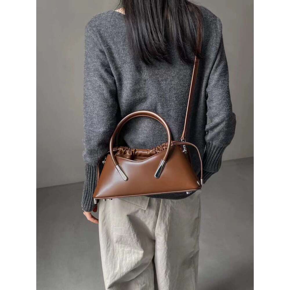 Luxury Bag Designer Shoulder Bags Totes Hobo Niche Design Trendy Original Handbag For Women New Pleated Drawstring Versatile Black Single Crossbody Ba