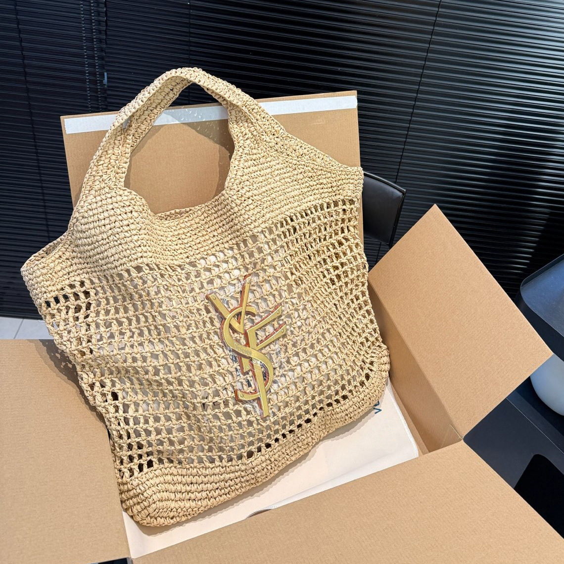 2026 Designer Bag Spring tote bag vacation beach bag Raffias Straw Bags designer beach bags for women Eco-Friendly tote plaited Fashion item for vacation