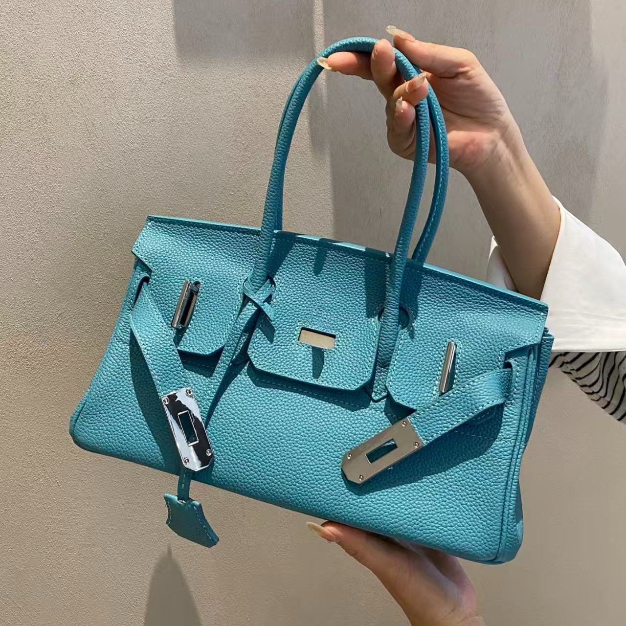 100% Genuine Leather Totes Female High Quality Shoulder Bag Purses And Handbags Silver Buckle Horizontal Designer 30cm Clutch 2026 New Office Lady Work Sling Bag 3487