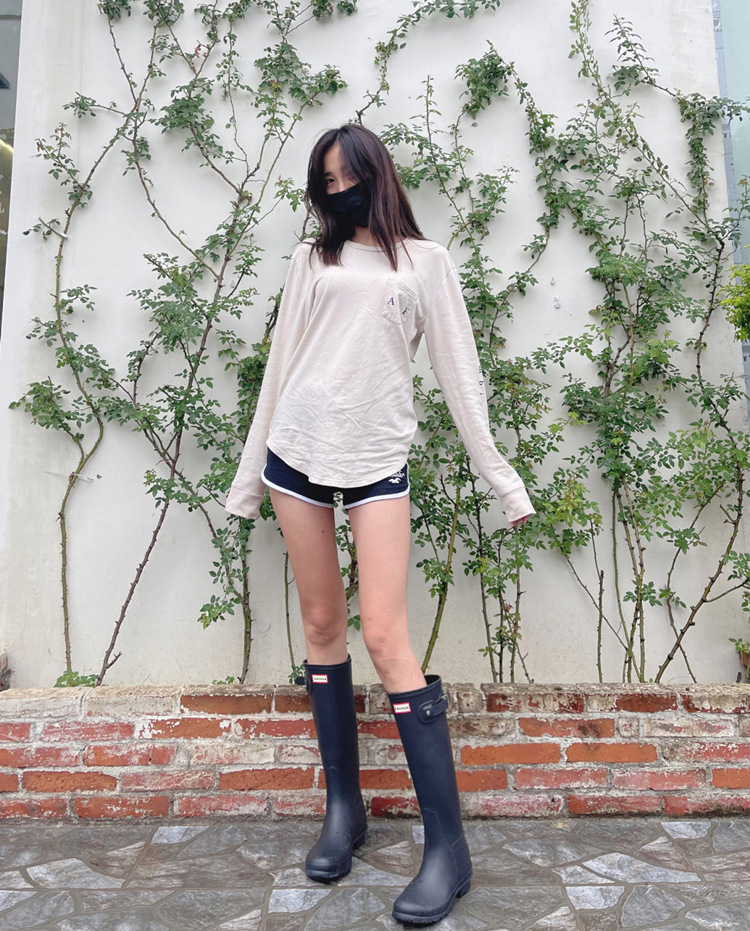 Tall Black Waterproof Rubber Rain Boots Side Buckle & Fashion Label Accent Outdoor Daily Footwear