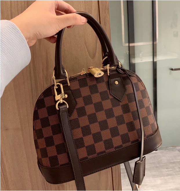 Top Quality Almas Bb Fashion Women Shoulder Chain Messenger Bag Leather Handbags Designers Shell Wallet Purse Ladies Cosmetic Crossbody Bags Tote04