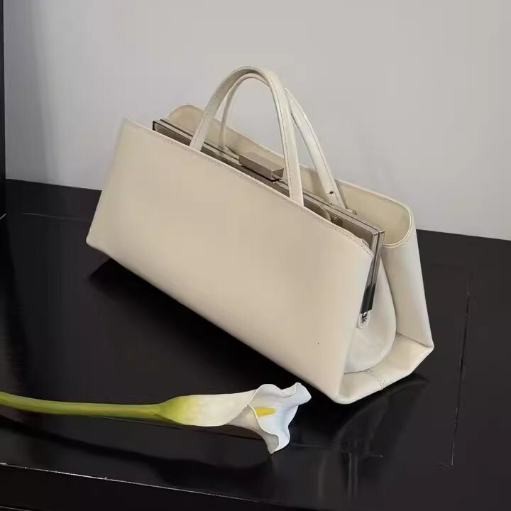 2026 new Free shipping designer bag Underarm Bag Retro Simple Clip Bag Women Trendy New Handbag Korean Style Baguette Bag