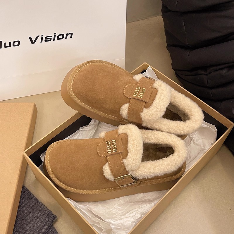 new Free shipping designer shoes Thick soled winter suede snow boots with warm cotton shoes on one foot