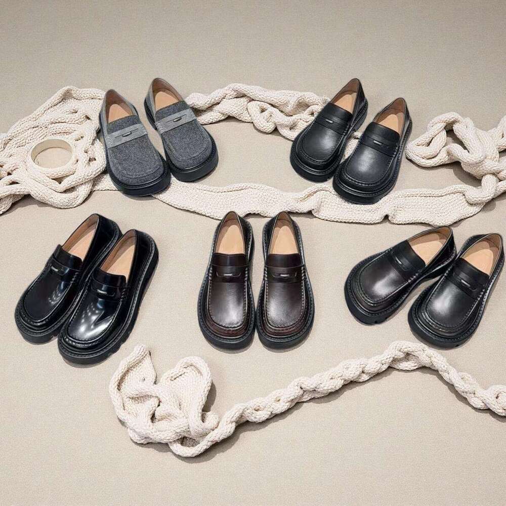 Brushed Off Calfskin Bulky Toe Shape slip-on platform Training Shoes Designer shoe woman Luxury Sierra Loafer Ladies College Retro Casual office party dress shoes