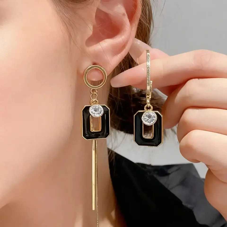 Luxury Asymmetric Black Square Tassel Drop Earrings for Women Temperament Hollow Heart Long Dangle Earring Girls Party Jewelry J251208