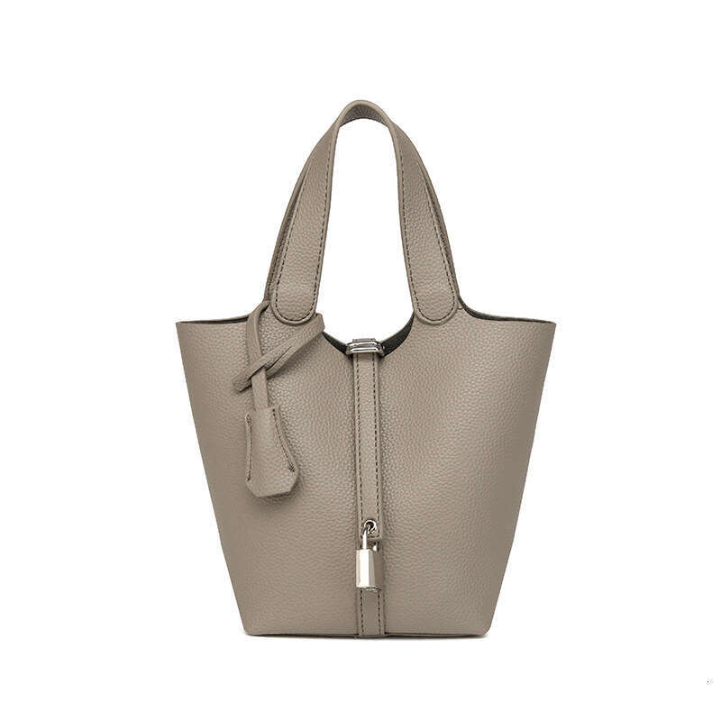 Bucket Niche Vegetable Basket Women's High-End Small Handbag Fashion Commuter Crossbody Textured Bag