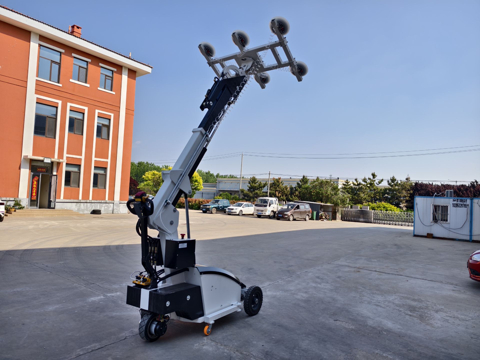 High Quality Electric Glazing Robot | Suction Cup Vacuum Lifter for Precise Glass Handling & Installation