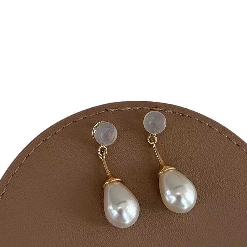 French Style Light Luxury Elegant Gold Color Water Drop Pearl Dangle Earrings Fashion Women Metal Geometry Jewelry Gifts J251208
