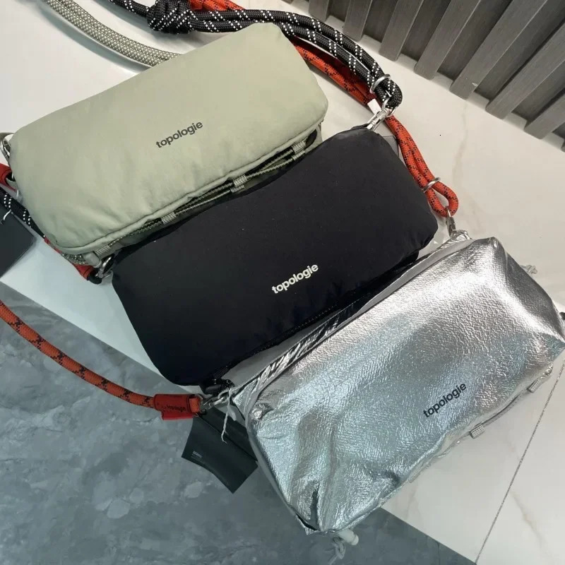 Topologie waterproof sports crossbody water cup bag niche and versatile single shoulder underarm pillow 251205