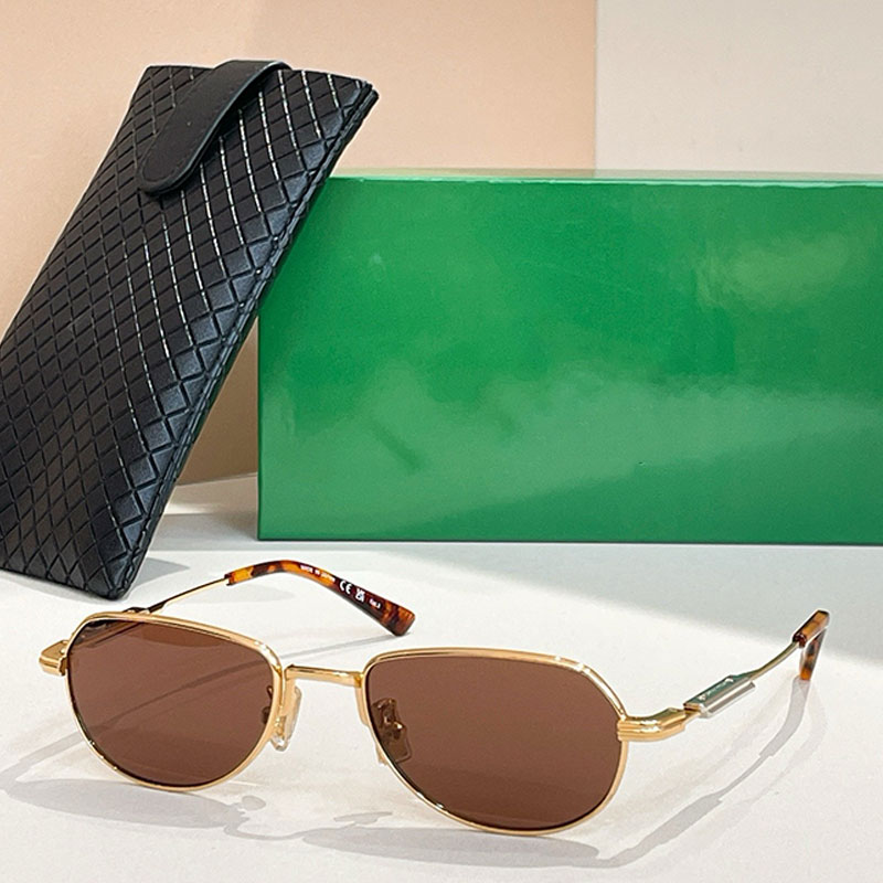 Metal Rectangular Sunglasses For Both Men Women Full Frame Luxury Designer UV400 UV Protection Multifunctional Fashion Style 3817A