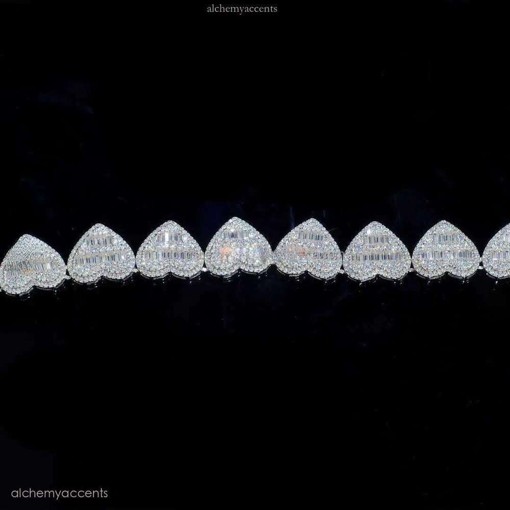 Women Fine Jewelry Fashion 925 Silver heart-shaped Necklace Iced Out Diamond Vvs Moissanite Hip Hop Cuban chain