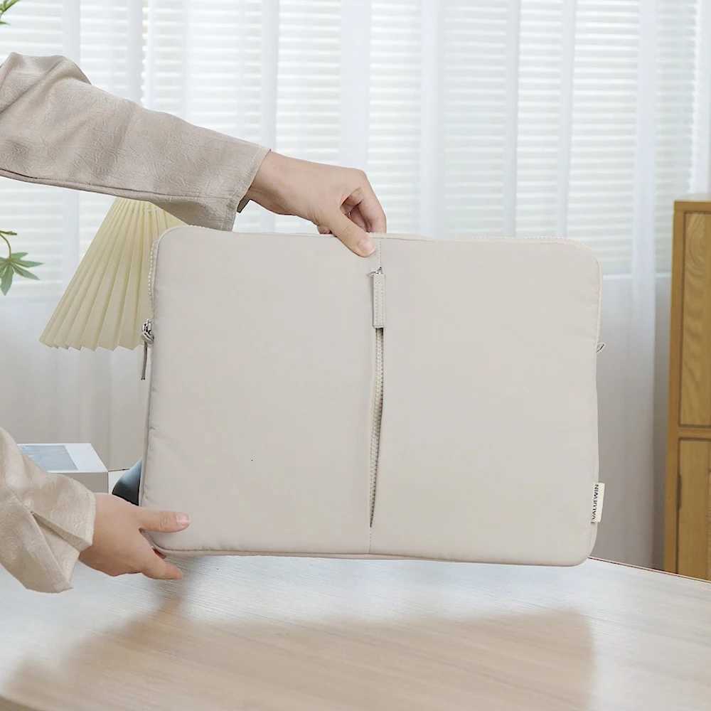 Plush Laptop Sleeve for 13 15 16Inch MacBook Air/Pro Dell HP Cute Fluffy Soft Case for Women Fashion Protective Laptop BagT251208