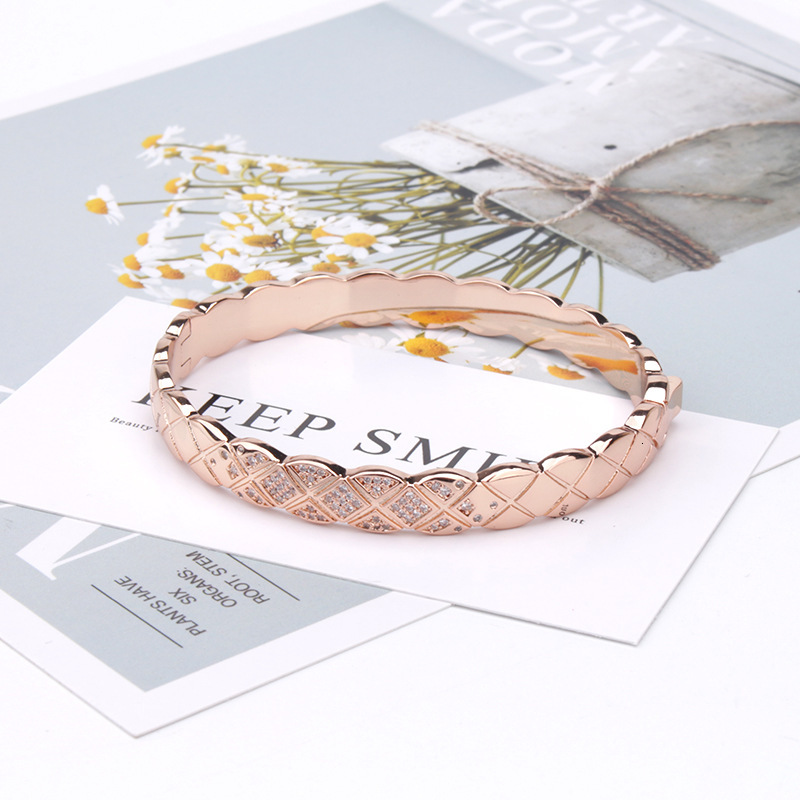 American Creative Small Fragrance Diamond Bracelet Micro Inlaid Zircon Versatile Women's Bracelet Simple Internet Celebrity Same Style Jewelry 9B