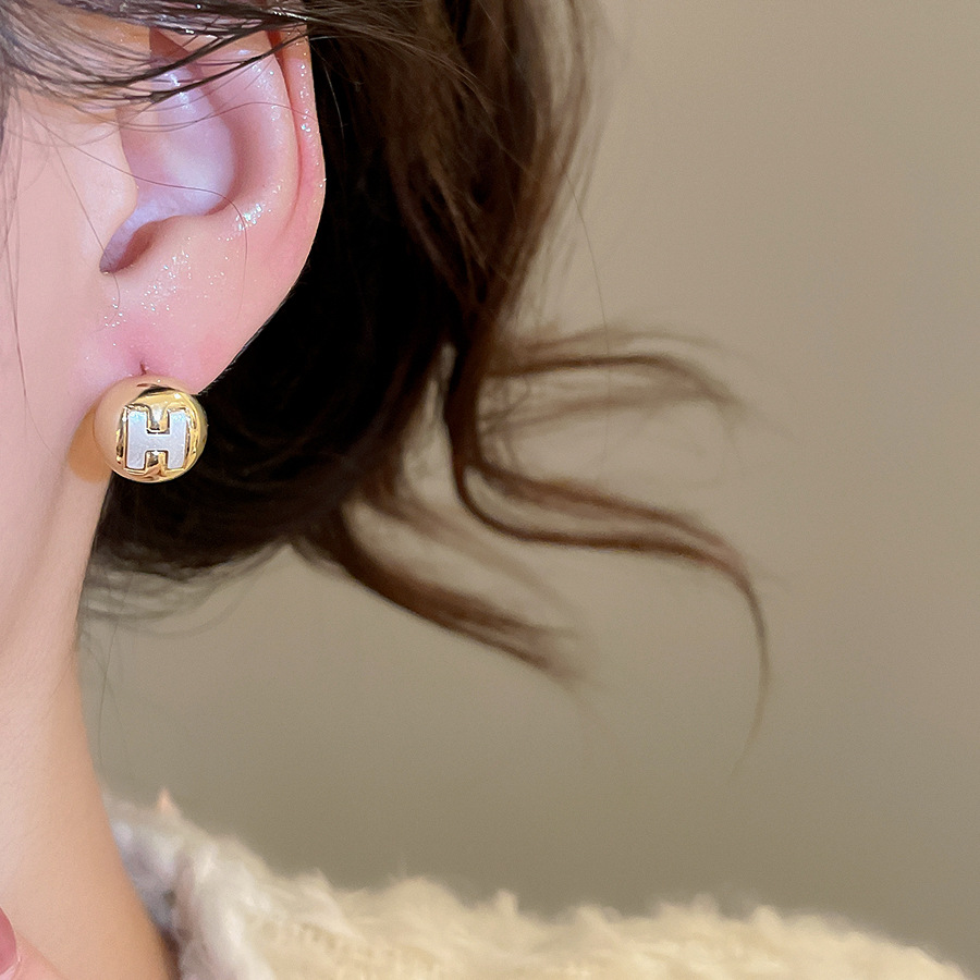 New Fashion Zircon High-End Design Bean Letter H Earrings French Metal Super Shiny Versatile Simple Elegant - view 3