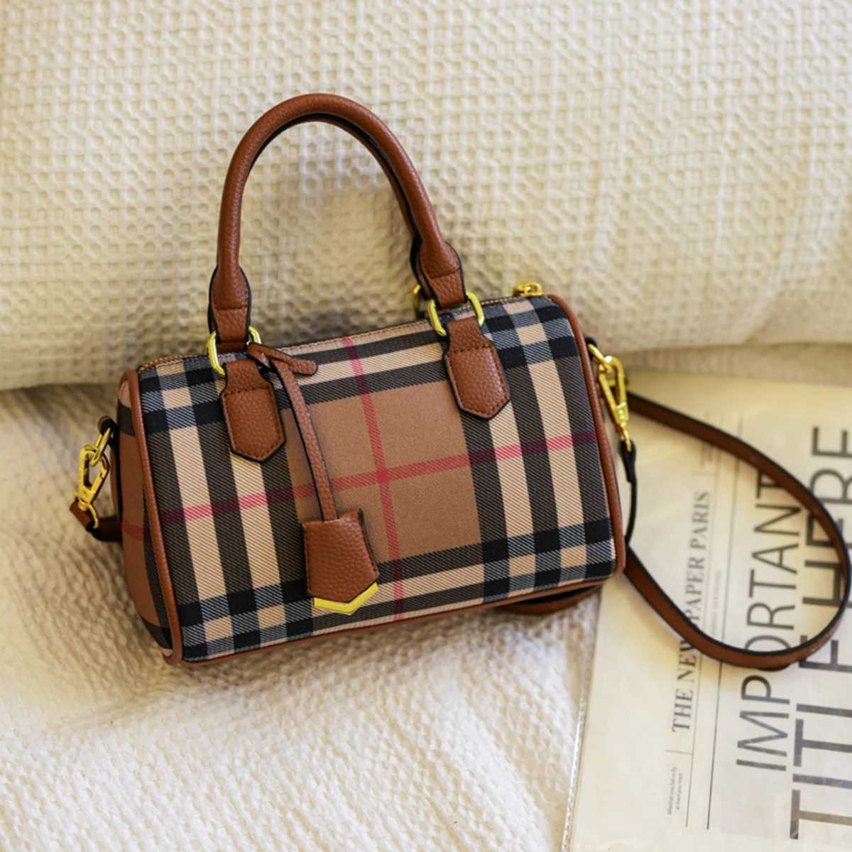 Large Capacity Classic Stripe Plaid Pattern Shoder Bag PU Crossbody Tote with Adjustable Strap Zip Closure for Daily Use Y251208