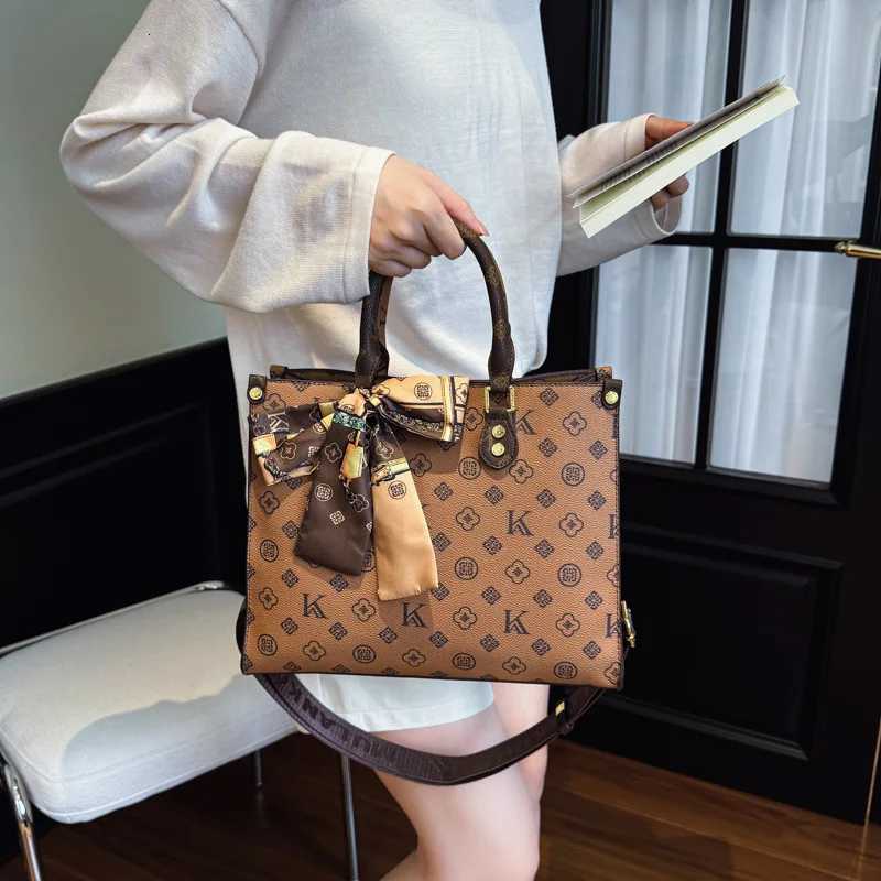 2025 Mogram Tote Bag for Wen Vintage Print Shoder Purse Spacious Adjustable Crossbody Strap with Top Handle Y251208